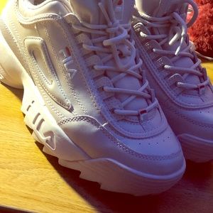 Original FILA sneaks. Light pink.